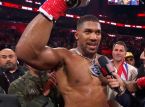 Hetki, jolloin Anthony Joshua kaataa Jake Paulin ensimm&auml;ist&auml; kertaa urallaan