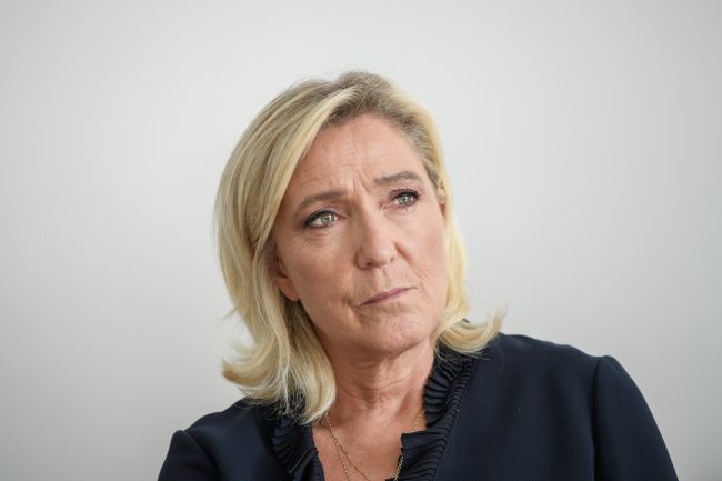 Marine Le Pen todettiin syylliseksi kavallukseen Euroopan parlamentin rahoitusjutussa