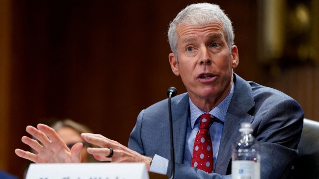 Trump väittää Venezuelan luovuttavan jopa 50 miljoonaa tynnyriä öljyä Yhdysvalloille