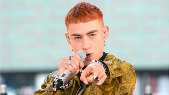 Olly Alexander edustaa Isoa-Britanniaa vuoden 2024 Euroviisuissa