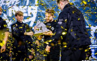 G2 Esports on BLAST Premier: Fall Final 2024 -voittaja