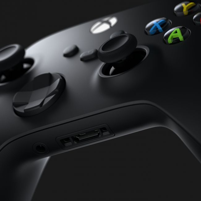 Xbox Series X -ohjain ottaa huomioon myös mobiilipelaajat