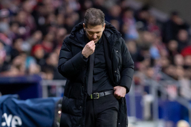 Atlético de Madridin fanit valittavat kolmesta mahdollisesta rangaistuksesta, joita ei annettu tappiossa Arsenalia vastaan