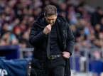 Atl&eacute;tico de Madridin fanit valittavat kolmesta mahdollisesta rangaistuksesta, joita ei annettu tappiossa Arsenalia vastaan