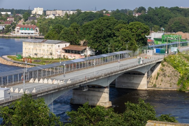Venäläiset hävittäjät rikkovat Viron ilmatilaa "ennennäkemättömässä ja röyhkeässä tunkeutumisessa"
