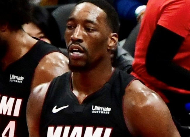 Bam Adebayo ohittaa Kobe Bryantin 83 pisteellä yksittäisessä ottelussa, mutta kiistatilanteessa
