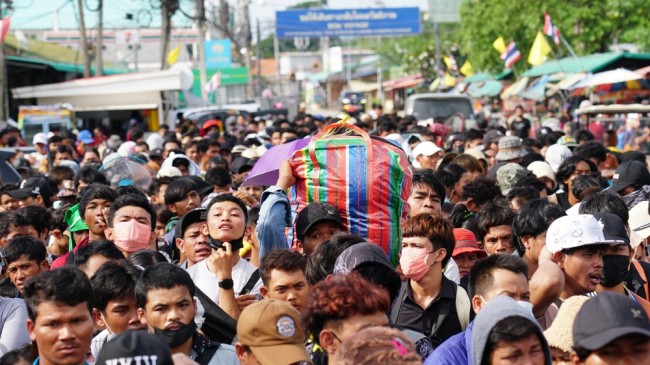 Trump sanoo soittavansa puhelun Thaimaan ja Kambodžan välisten taistelujen uusiutumisen pysäyttämiseksi