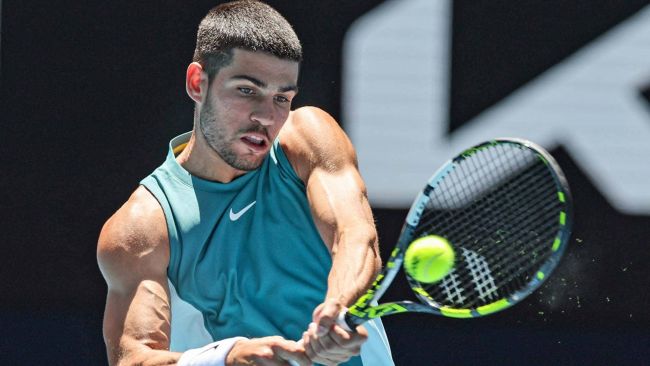 Vahvistettu: Carlos Alcaraz ei pelaa Davis Cupia loukkaantumisriskin vuoksi, joka voi uhata hänen osallistumistaan Australian avoimiin