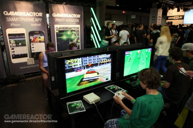 Gamescom-tunnelmia Gamereactorin kopilta