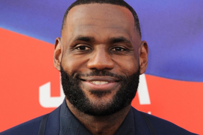 LeBron James ylisuorittaa, mutta myöntää, että iällä on väliä: "Katso syntymätodistustani: 30. joulukuuta 1984"