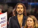 Russell Brand kiist&auml;&auml; seksuaalisen v&auml;kivallan ja raiskaussyytteet Lontoon tuomioistuimessa