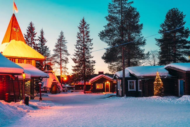 Tänä vuonna joulupukilla on uusia avustajia: Nato sijoittuu Lappiin Venäjän mahdollisen hyökkäyksen vuoksi