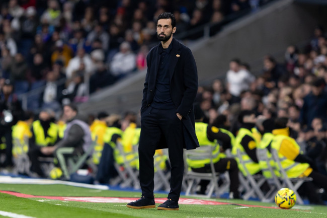 Real Madridin pelaajilla ja Arbeloalla on teoria: Tuomari unohti, että Camavingalle tuli toinen keltainen kortti