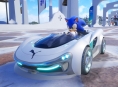 Tuunaa Sonic Racing: Crossworldsin kärryä Puma-tarroilla