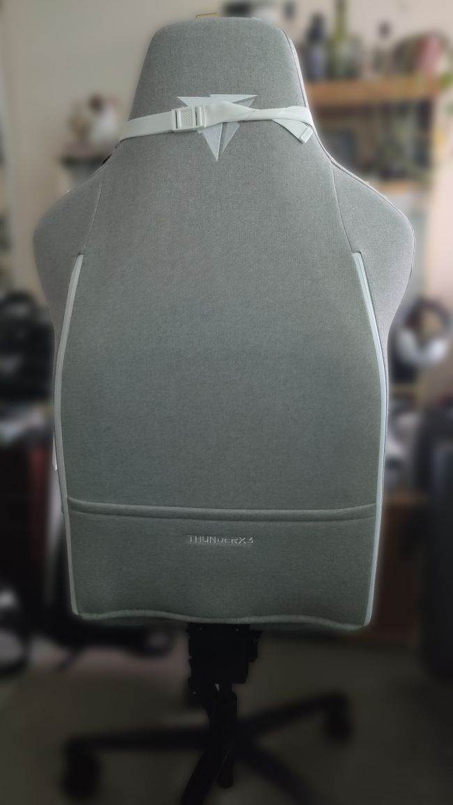 Thunder X3 Core Loft tarjoilee pelituolina erilaista tukea selälle