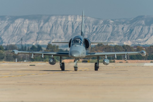 Tšekki sulkee pois hävittäjien myynnin Ukrainalle