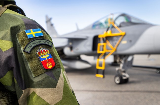 Ruotsi nopeuttaa Gripen-hävittäjäkoneiden syväiskukyvyn kehittämistä saksalaisilla ohjuksilla