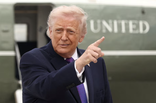 Trump sanoo, että Yhdysvallat haluaa Iranin uraanin tavalla tai toisella
