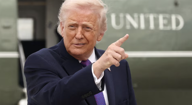 Trump lupaa 5 000 dollaria jokaiselle aikuiselle amerikkalaiselle, jos republikaanit voittavat välivaalit