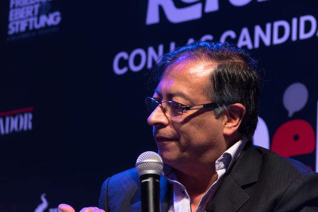 Kolumbian presidentti Gustavo Petro vaatii hallituksen eroa