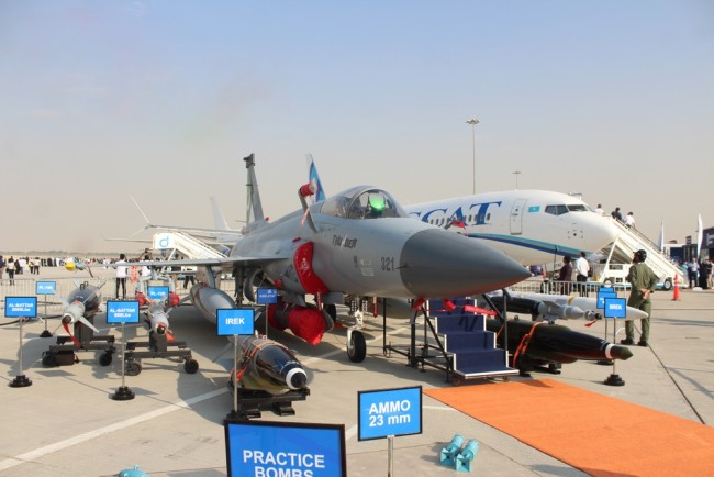 Pakistan tekee yhden kaikkien aikojen suurimmista asekaupoistaan 4 miljardin dollarin kaupalla Libyan kanssa