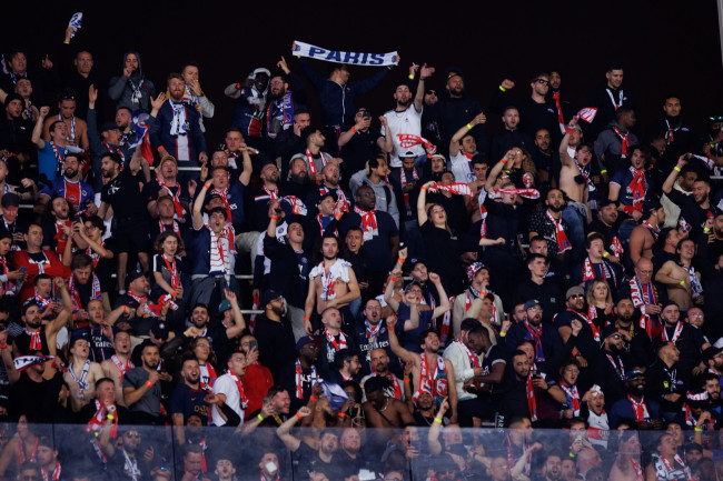 Yksi kuoli ja kaksi loukkaantui vakavasti mellakoissa Pariisissa PSG:n voitettua Mestarien liigan