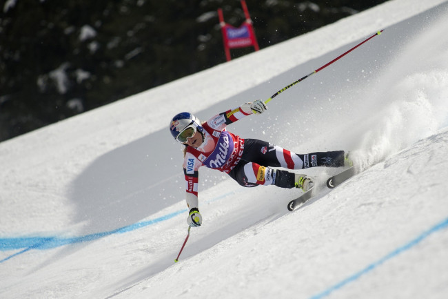 Amerikkalainen hiihtäjä Lindsey Vonn joutuu kolmanteen leikkaukseen jalkansa takia