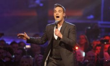 media/81/wesingrobbie_218185t.jpg
