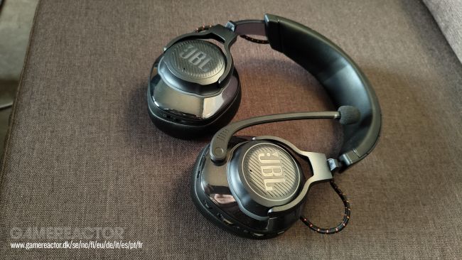 JBL Quantum 810 Wireless