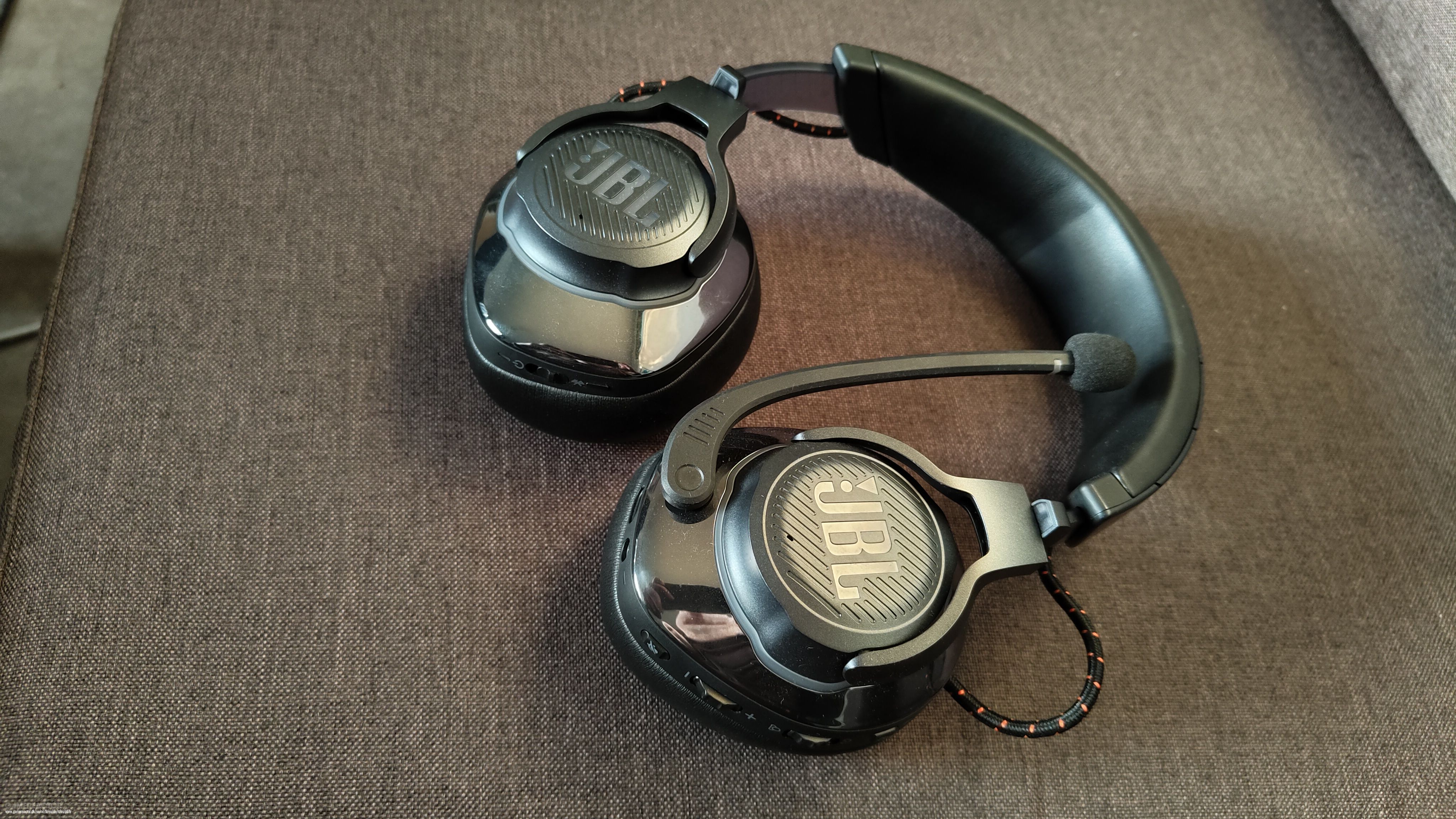 JBL Quantum 810 Wireless - - Gamereactor