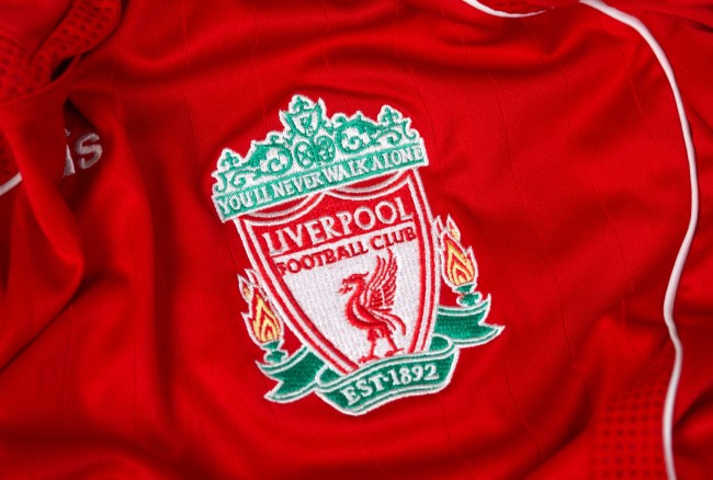 Liverpoolin fanit reagoivat Redsin kauden ensimmäiseen kriisiin hävittyään Galatasaraylle