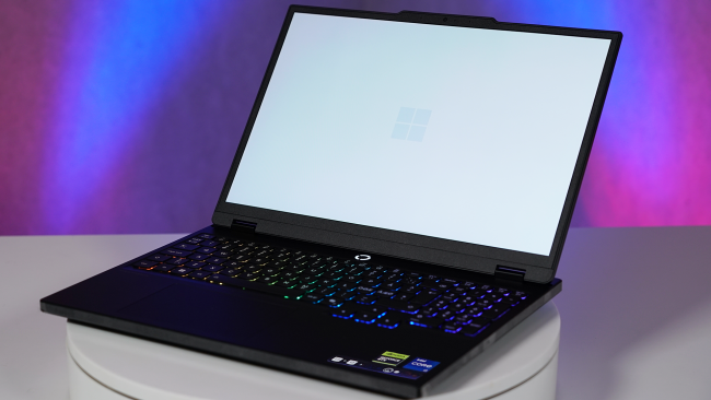 Lähemmässä tarkastelussa Lenovo Legion 5i Gen 10