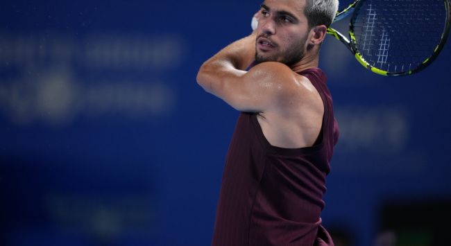 Carlos Alcaraz voitti toisen tittelin, pysyy voittamattomana vuonna 2026 ja on 