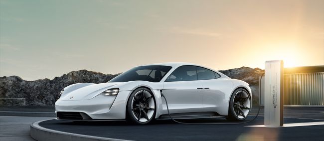 Porsche myöntää, että Taycan tuli markkinoille ennen kuin markkinat olivat valmiita
