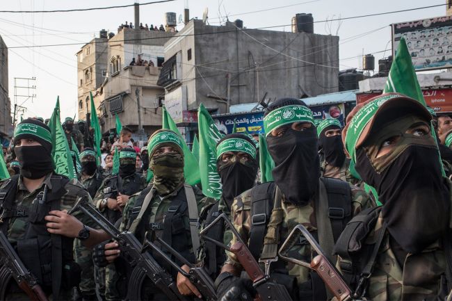 Hamas tutkii virheellisen panttivankien ruumiinluovutusta tulitauon jännitteiden keskellä