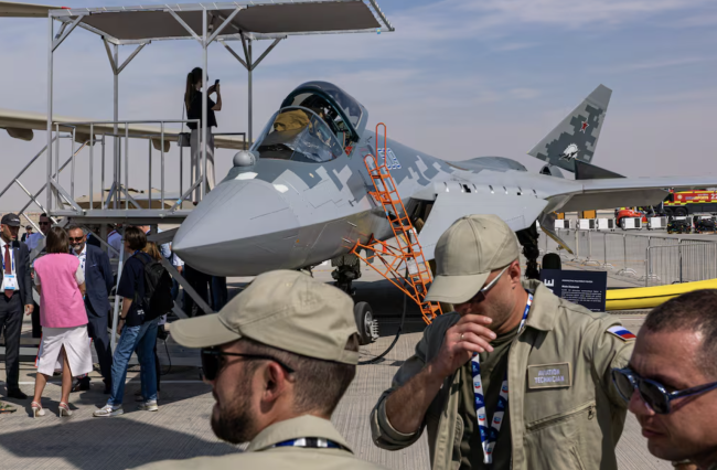 Perunanviljelijä kuvasi venäläisiä häivejettejä Pohjois-Afrikassa, mikä viittaa ensimmäiseen Su-57:n vientitoimitukseen.