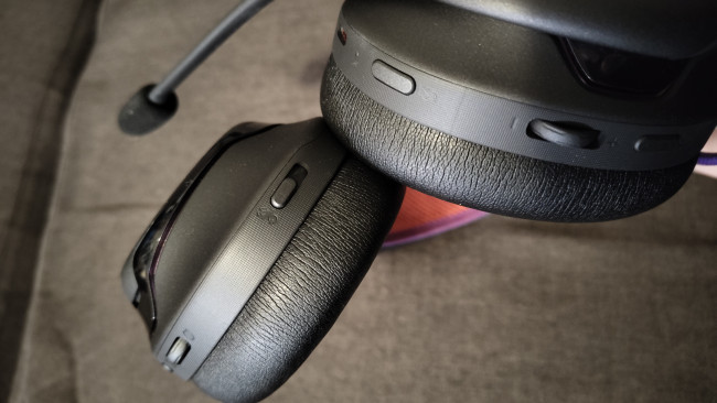 JBL Quantum 950 Wireless - täysi paketti kovaan hintaan