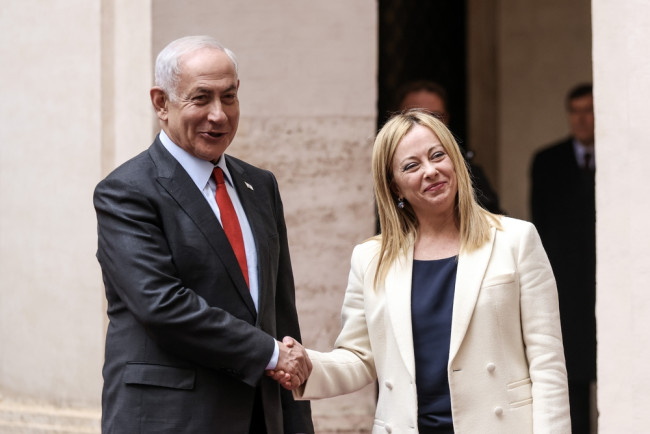 Italia keskeyttää puolustussopimuksen Israelin kanssa Lähi-idän jännitteiden lisääntyessä