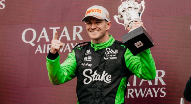 F1-kuljettajat onnittelivat Nico Hulkenbergiä hänen ensimmäisestä palkintokorokkeesta 15 vuoteen