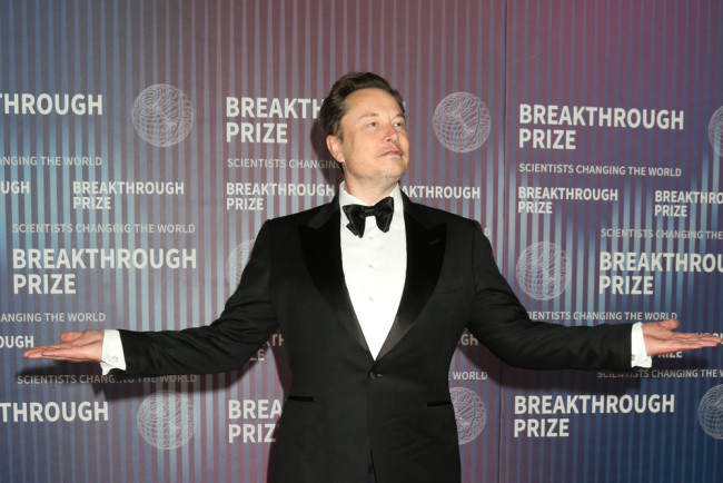 Musk yhdistää xAI:n SpaceX:ään suuressa teknologiafuusiossa