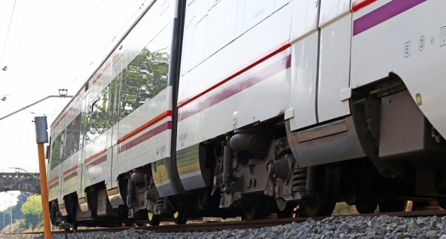 Espanjan veturinkuljettajat julistavat valtakunnallisen lakon kuolettavien suistumisten jälkeen