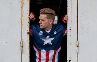 Team Liquid sonnustautuu Avengers-paitoihin osana Marvel-yhteistyötä
