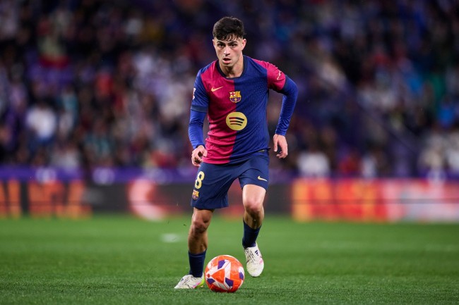 Barça ja Espanja menettävät Pedrin loukkaantumisen takia pelattuaan yhtä lukuunottamatta kaikki ottelut Flickin siirryttyä seuraajaksi