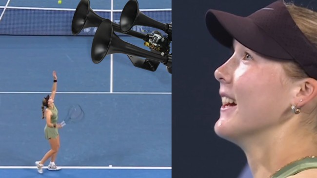 Junan torvi keskeyttää Andreeva vs. Kostyuk -ottelun Brisbanessa ja koko stadionin hurraa-huuto kuuluu