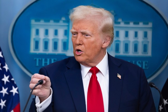 Trump sanoo, että valtaa rajoittaa vain "oma moraalini": "En tarvitse kansainvälistä lakia"