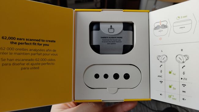 Jabra Elite 8 Active, pysyvät menossa mukana