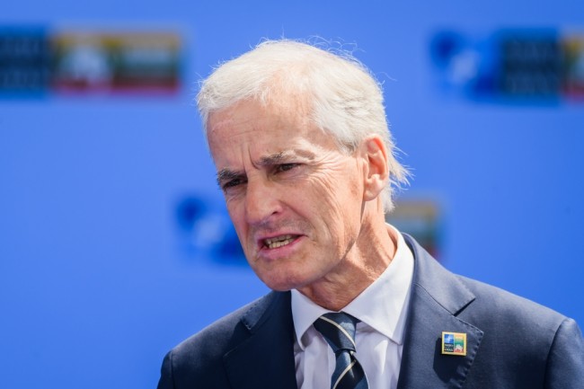 Jonas Gahr Stoere "ei voi määrittää" Venäjän osuutta Kööpenhaminan ja Oslon lentokentät sulkeneisiin lennokki-havaintoihin