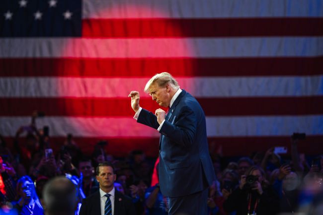 Trump määrää ydinsukellusveneet siirrettäväksi lähemmäs Venäjää