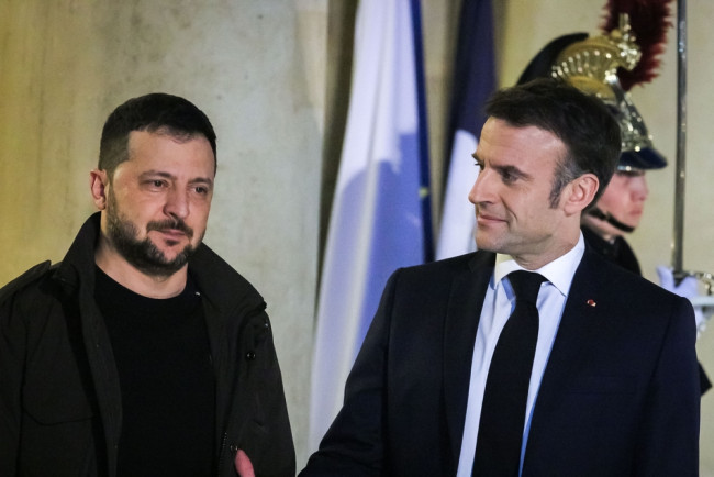 Zelensky hakee tukea Pariisista, kun Lähi-idän sota vie huomion Ukrainasta