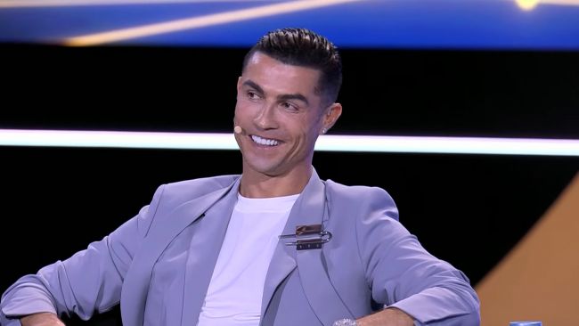 Cristiano Ronaldosta tulee Bloombergin mukaan ensimmäinen jalkapallomiljardööri